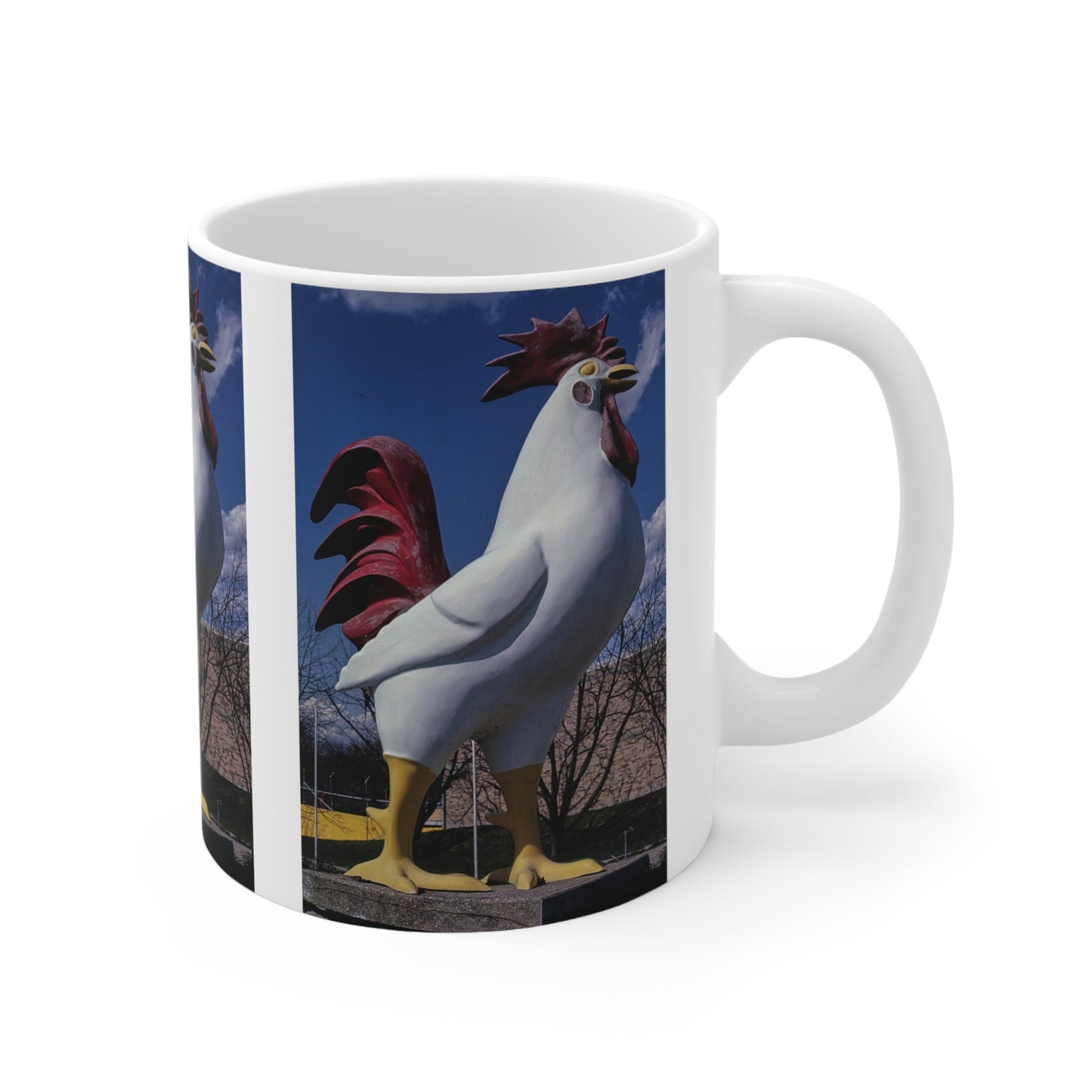 ROADSIDE MUGS – Keramiktasse mit großem Huhn, 325 ml